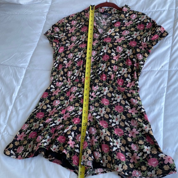 Vintage Floral Romper - Picture 13 of 13